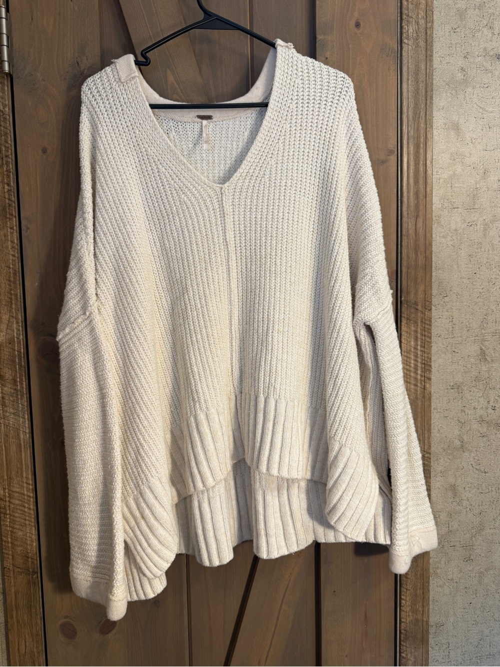 Free People Cream V-Neck Chunky Knit Sweater